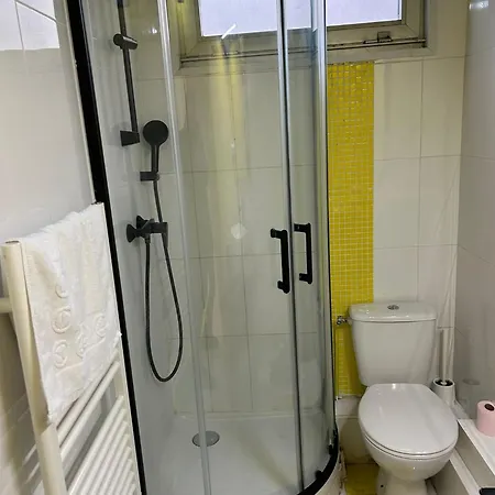 Appartement Moderne A Proximite De Batignolles Paris Exterior photo
